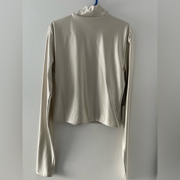 ARITZIA|NWT XS BABATON Satinette Long sleeve - Picture 12 of 14